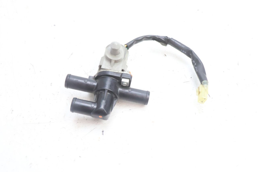 photo de LUCHTDRUKSENSOR YAMAHA FZ8 800 (2010 - 2016) - Andere kijkhoek