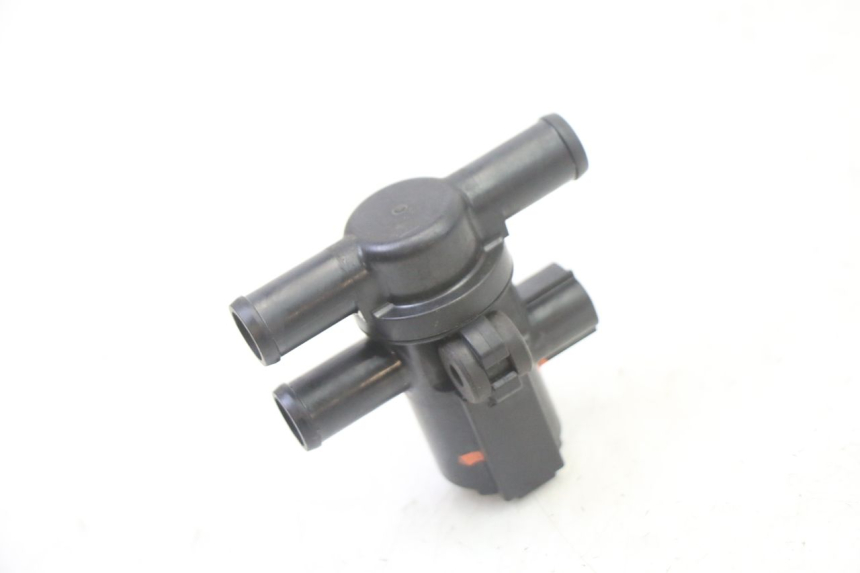 photo de LUCHTDRUKSENSOR SUZUKI GSR 750 (2011 - 2017) - Zoom op gebruiksstaat