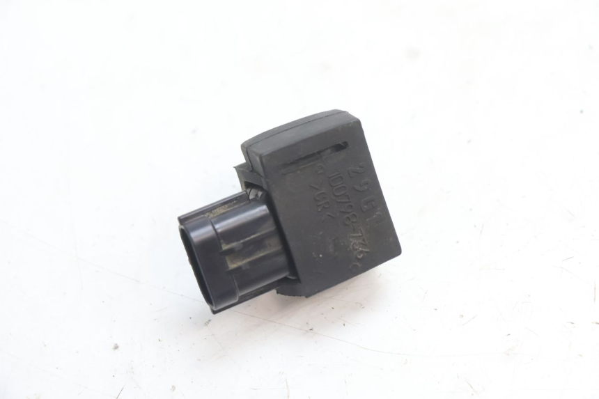 photo de LUCHTDRUKSENSOR SUZUKI GSR 600 (2005 - 2012) - Zoom op gebruiksstaat