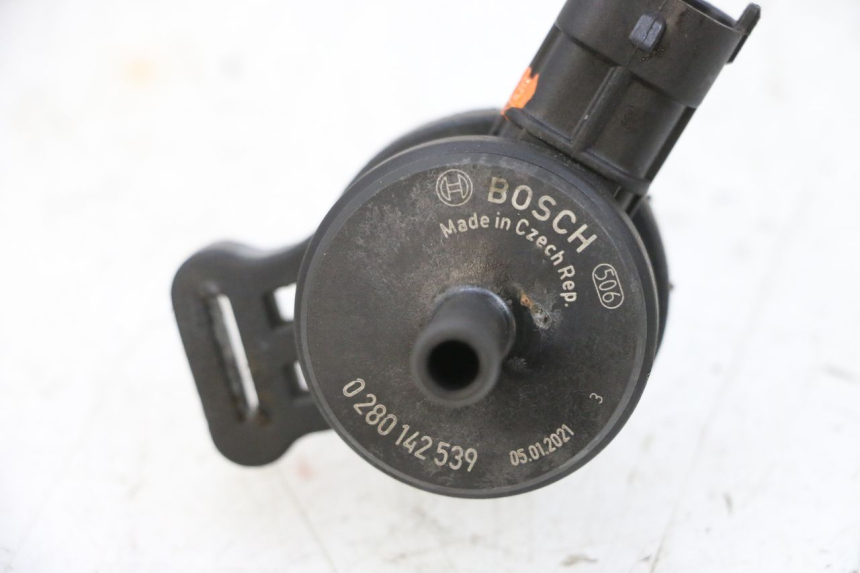 photo de LUCHTDRUKSENSOR PIAGGIO MP3 HPE 300 (2019 - 2026) - Detail van het onderdeel