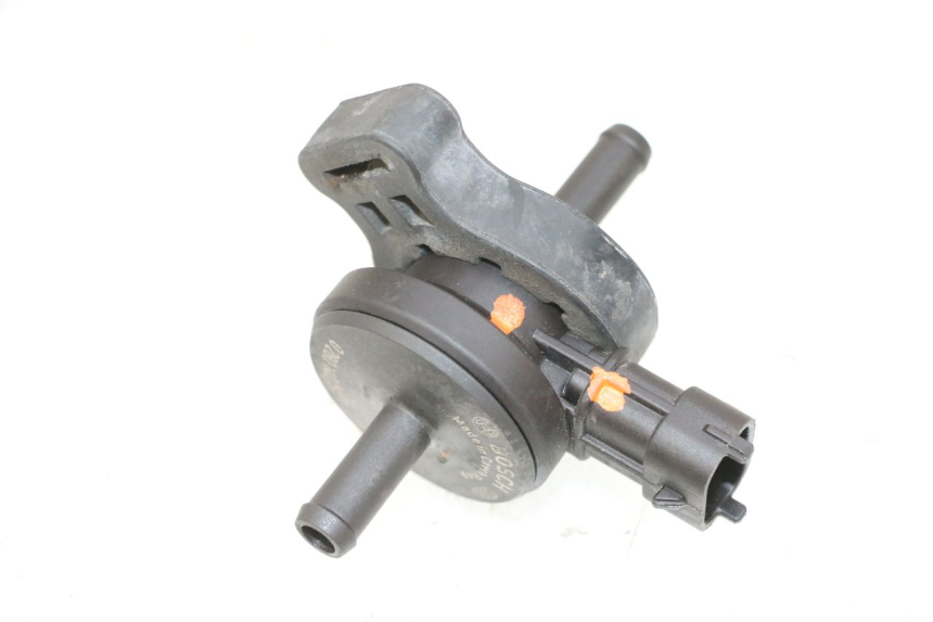 photo de LUCHTDRUKSENSOR PIAGGIO MP3 HPE 300 (2019 - 2026) - Zoom op gebruiksstaat