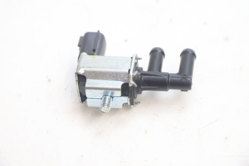 photo de LUCHTDRUKSENSOR PIAGGIO MP3 HPE 530 (2022 - 2026) - Andere kijkhoek