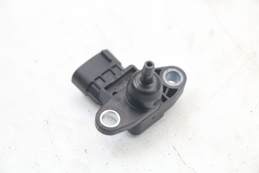 photo de LUCHTDRUKSENSOR ROYAL ENFIELD CONTINENTAL GT 650 (2019 - 2024) - Hoofdaanzicht