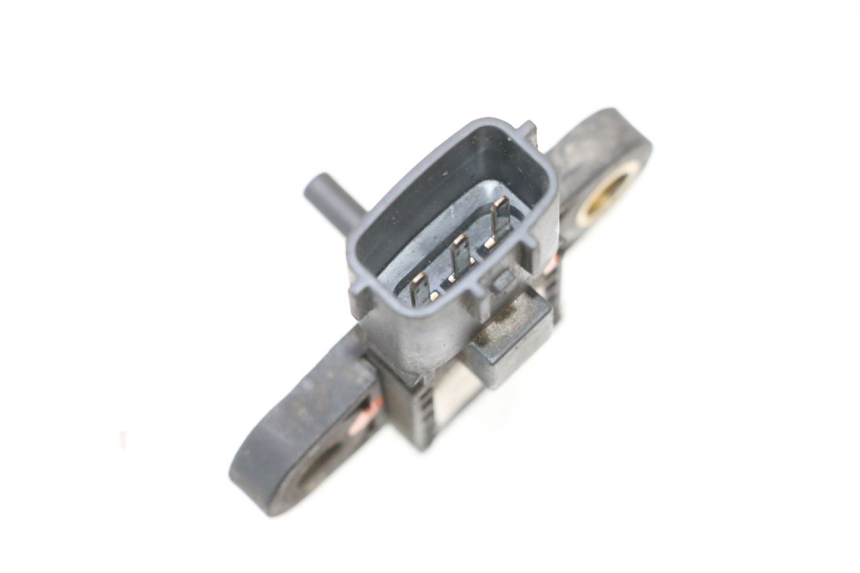 photo de LUCHTDRUKSENSOR PEUGEOT SATELIS COMPRESSOR K15 125 (2006 - 2009) - Zoom op gebruiksstaat