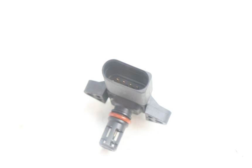 photo de LUCHTDRUKSENSOR PEUGEOT SATELIS 125 (2006 - 2009) - Andere kijkhoek
