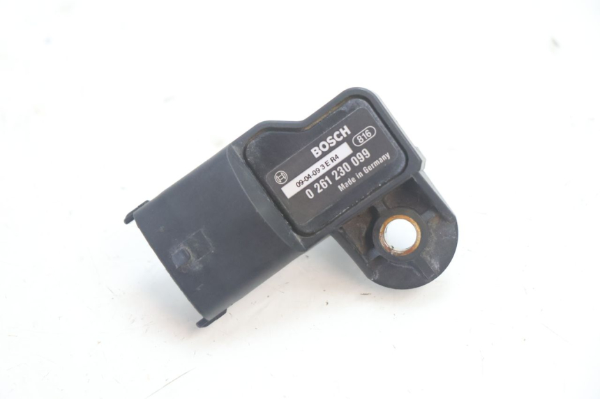 photo de LUCHTDRUKSENSOR CAN-AM SPYDER RS 1000 (2008 - 2012) - Andere kijkhoek