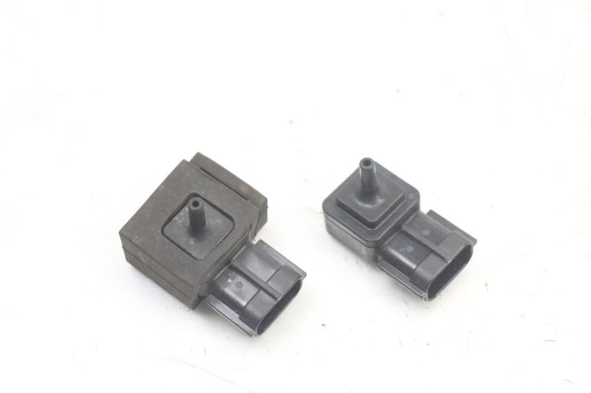 photo de LUCHTDRUKSENSOR SUZUKI GSR 750 (2011 - 2017) - Detail van het onderdeel