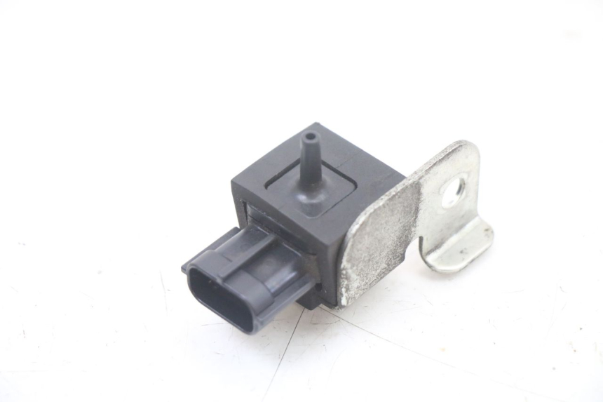 photo de LUCHTDRUKSENSOR SUZUKI GSX F GSXF 650 (2007 - 2015) - Zoom op gebruiksstaat