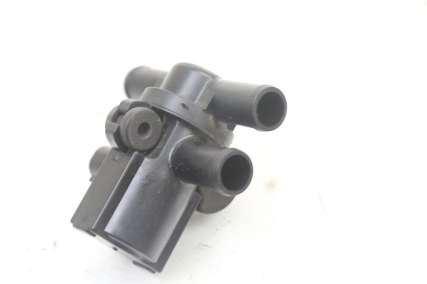 photo de LUCHTDRUKSENSOR SUZUKI GSX F GSXF 650 (2007 - 2015) - Andere kijkhoek