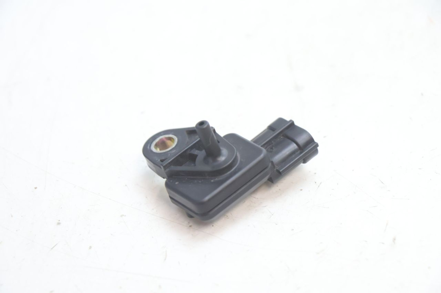 photo de LUCHTDRUKSENSOR SUZUKI SV S 650 (2003 - 2009) - Detail van het onderdeel