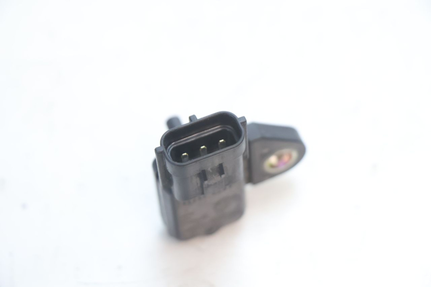 photo de LUCHTDRUKSENSOR SUZUKI SV S 650 (2003 - 2009) - Andere kijkhoek