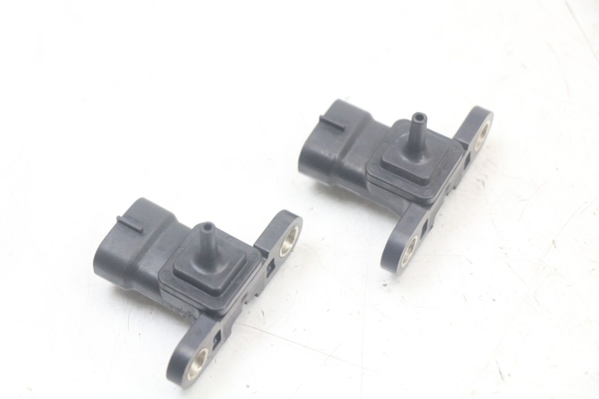 photo de LUCHTDRUKSENSOR YAMAHA TDM ABS 900 (2002 - 2014) - Detail van het onderdeel