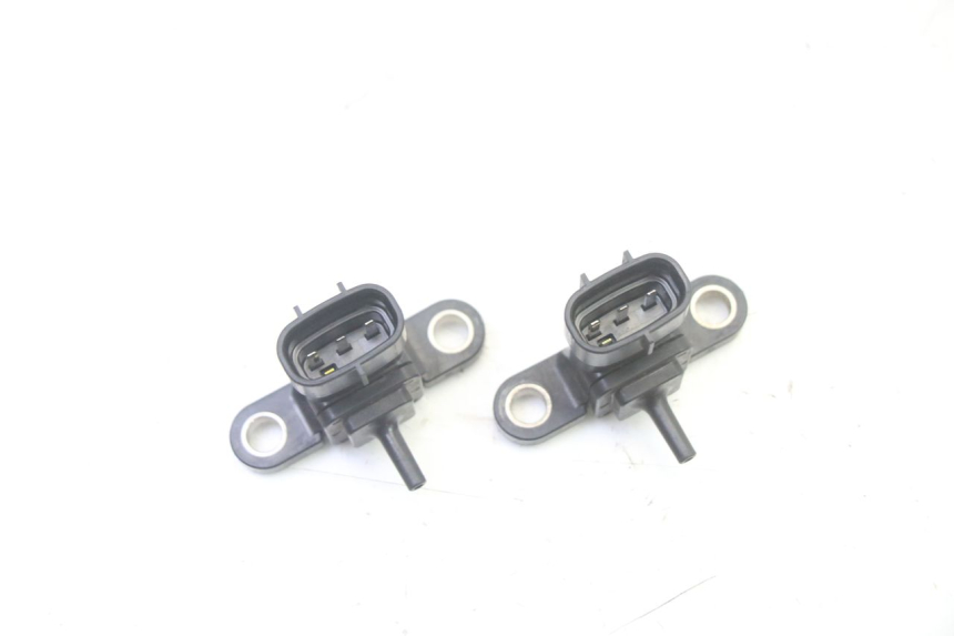 photo de LUCHTDRUKSENSOR YAMAHA TDM ABS 900 (2002 - 2014) - Andere kijkhoek