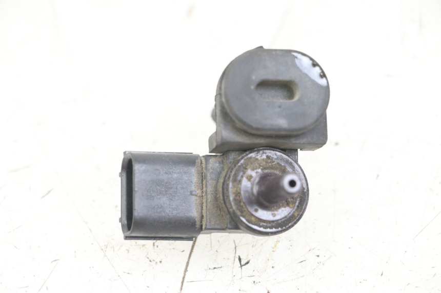 photo de LUCHTDRUKSENSOR KAWASAKI VERSYS ABS 650 (2015 - 2018) - Zoom op gebruiksstaat