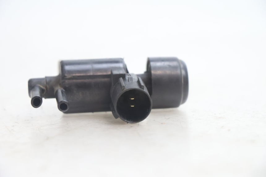 photo de LUCHTDRUKSENSOR HONDA VFR FI RC46 800 (1998 - 2001) - Andere kijkhoek