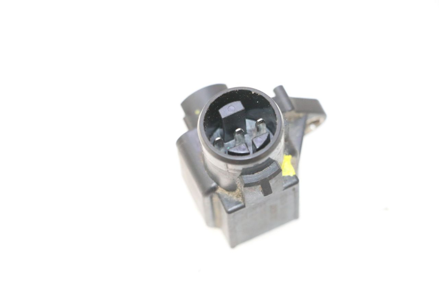 photo de LUCHTDRUKSENSOR HONDA VFR FI RC46 800 (1998 - 2001) - Andere kijkhoek