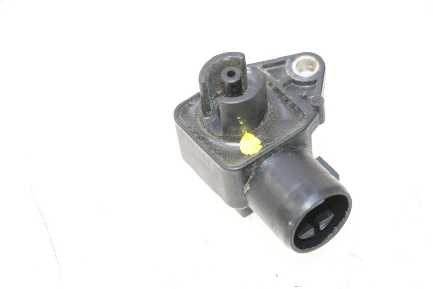 photo de LUCHTDRUKSENSOR HONDA VFR FI RC46 800 (1998 - 2001) - Technische close-up