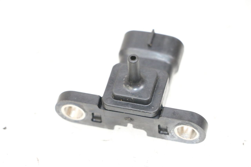 photo de LUCHTDRUKSENSOR YAMAHA X-MAX XMAX 125 (2010 - 2013) - Andere kijkhoek