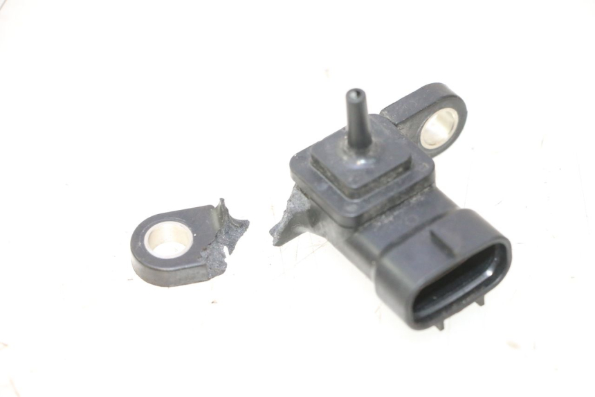 photo de LUCHTDRUKSENSOR YAMAHA XMAX X-MAX 125 (2006 - 2009) - Hoofdaanzicht
