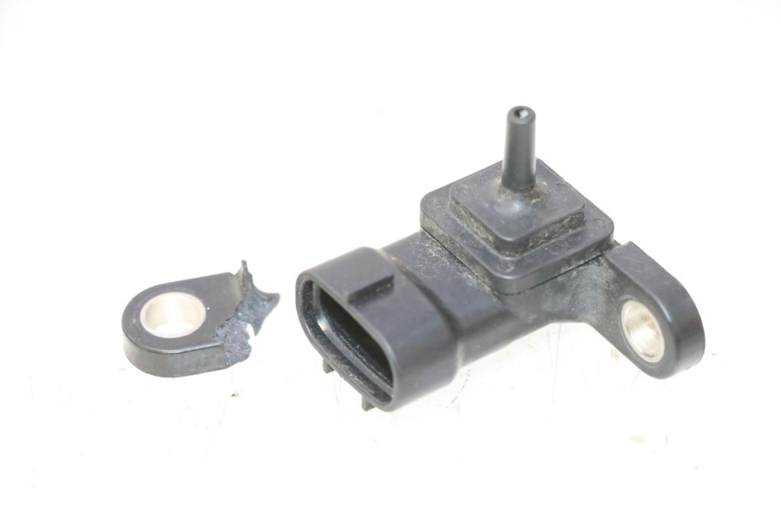 photo de LUCHTDRUKSENSOR YAMAHA XMAX X-MAX 125 (2006 - 2009) - Technische close-up