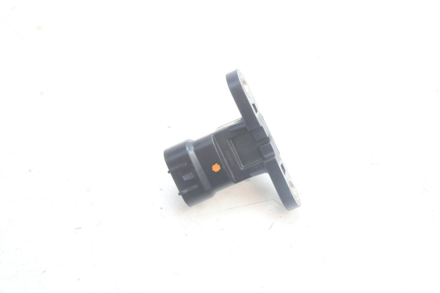 photo de LUCHTDRUKSENSOR YAMAHA XMAX X-MAX 125 (2006 - 2009) - Technische close-up