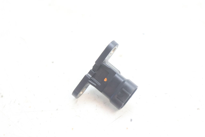 photo de LUCHTDRUKSENSOR YAMAHA XMAX X-MAX 125 (2006 - 2009) - Andere kijkhoek