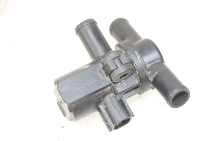 photo de LUCHTDRUKSENSOR YAMAHA XJ6 ABS 600 (2008 - 2016) - Detail van het onderdeel