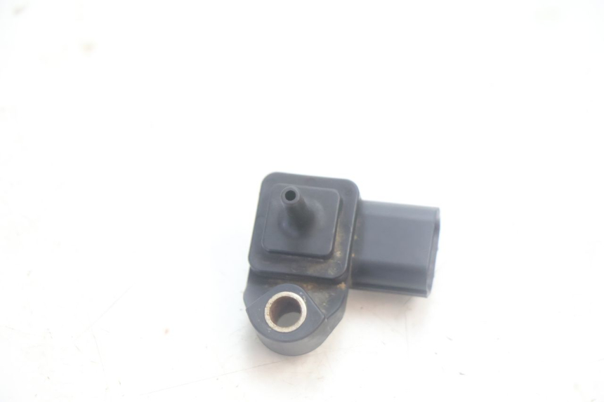 photo de LUCHTDRUKSENSOR HONDA XLV VARADERO 125 (2007 - 2012) - Detail van het onderdeel