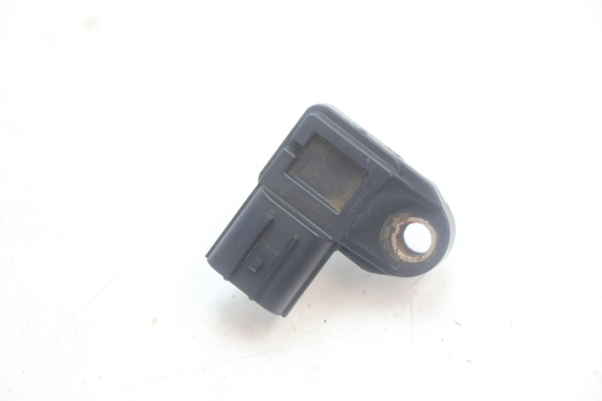 photo de LUCHTDRUKSENSOR HONDA XLV VARADERO 125 (2007 - 2012) - Andere kijkhoek