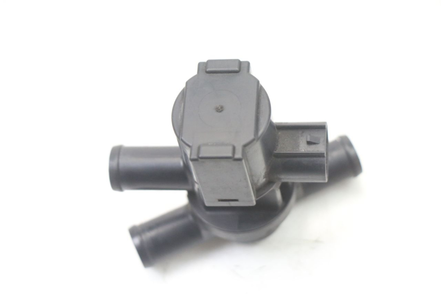 photo de LUCHTDRUKSENSOR YAMAHA XJ6 600 (2008 - 2016) - Technische close-up