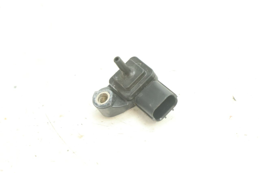 photo de LUCHTDRUKSENSOR YAMAHA YZF R6 600 (2008 - 2009) - Zoom op gebruiksstaat