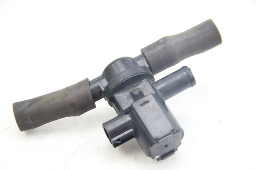 photo de LUCHTDRUKSENSOR KAWASAKI Z ABS 1000 (2014 - 2020) - Zoom op gebruiksstaat