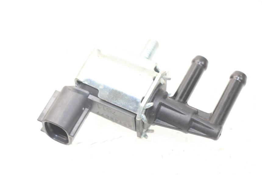 photo de LUCHTDRUKSENSOR KAWASAKI Z Z900 900 (2017 - 2019) - Zoom op gebruiksstaat