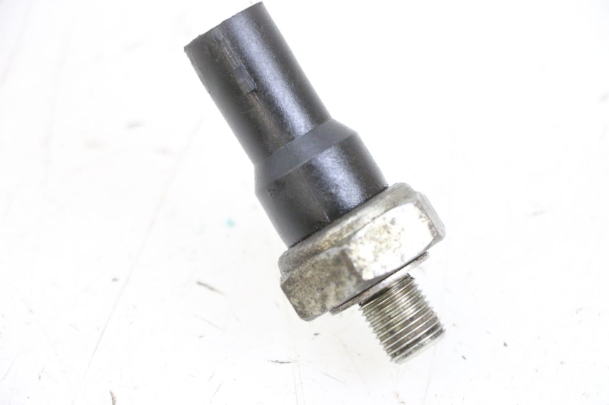 photo de OLIEDRUKSENSOR MV AGUSTA BRUTALE R WALLY 910 (2008 - 2008) - Hoofdaanzicht