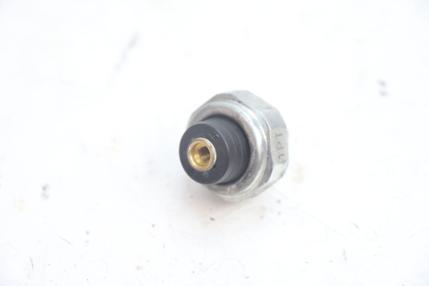 photo de OLIEDRUKSENSOR SUZUKI BURGMAN EXECUTIVE ABS 650 (2006 - 2012) - Andere kijkhoek
