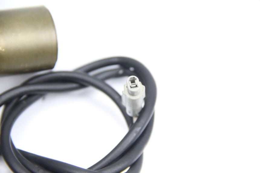 photo de OLIEDRUKSENSOR YAMAHA FJR ABS 1300 (2006 - 2012) - Andere kijkhoek