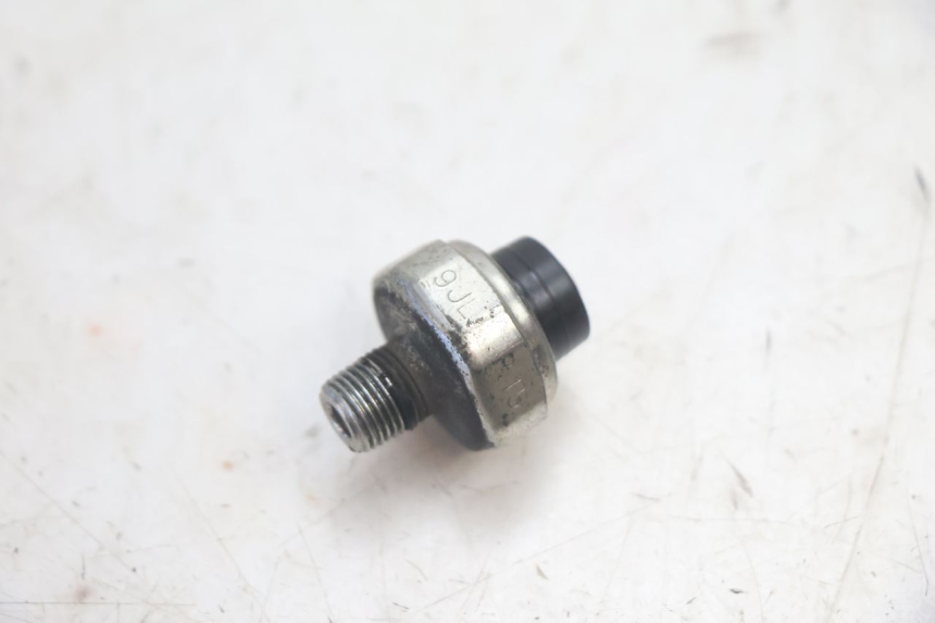 photo de OLIEDRUKSENSOR HONDA FJS SILVER WING SILVERWING 400 (2005 - 2008) - Detail van het onderdeel