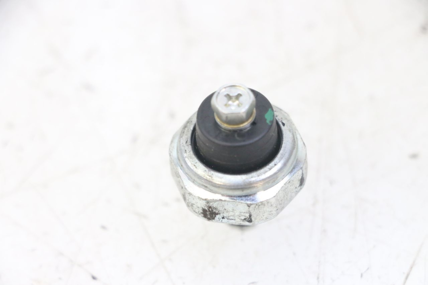 photo de OLIEDRUKSENSOR HONDA FORZA ABS 300 (2013 - 2017) - Detail van het onderdeel