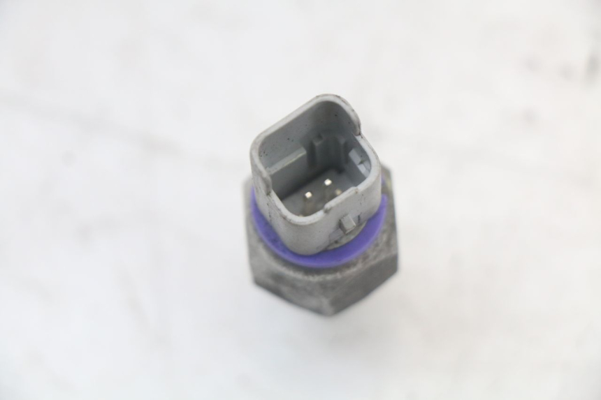 photo de OLIEDRUKSENSOR REMMEN PIAGGIO MP3 HPE 350 (2018 - 2020) - Zoom op gebruiksstaat