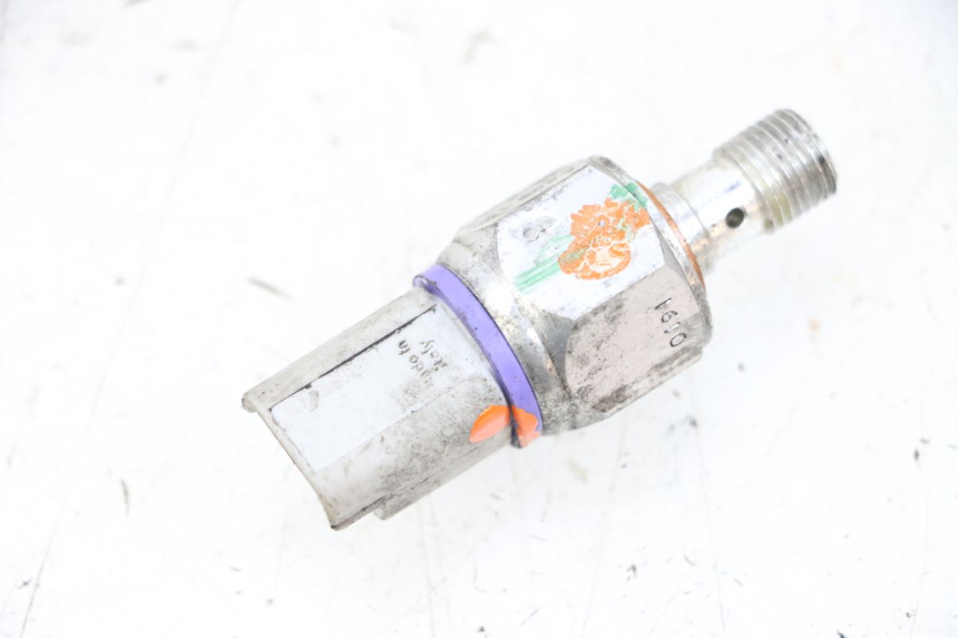 photo de OLIEDRUKSENSOR REMMEN PIAGGIO MP3 HPE 300 (2019 - 2026) - Zoom op gebruiksstaat