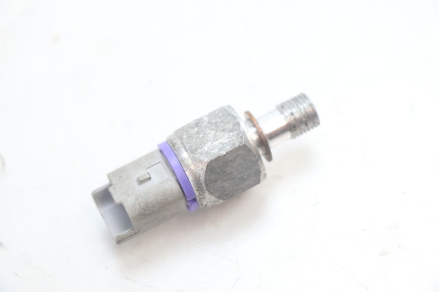 photo de REMMOLIEDRUKSENSOR PIAGGIO MP3 HPE 530 (2022 - 2026) - Zoom op gebruiksstaat