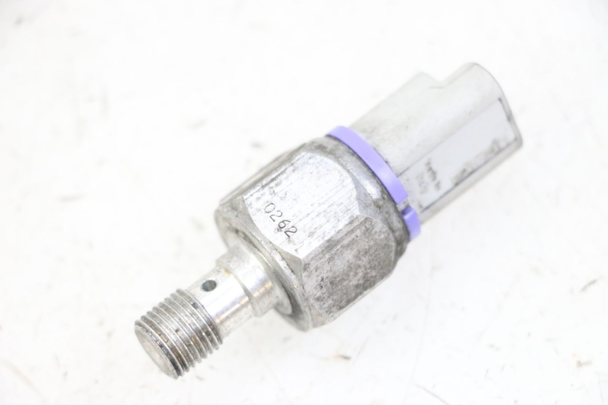 photo de OLIEDRUKSENSOR REMMEN PIAGGIO MP3 LT 300 (2010 - 2016) - Andere kijkhoek