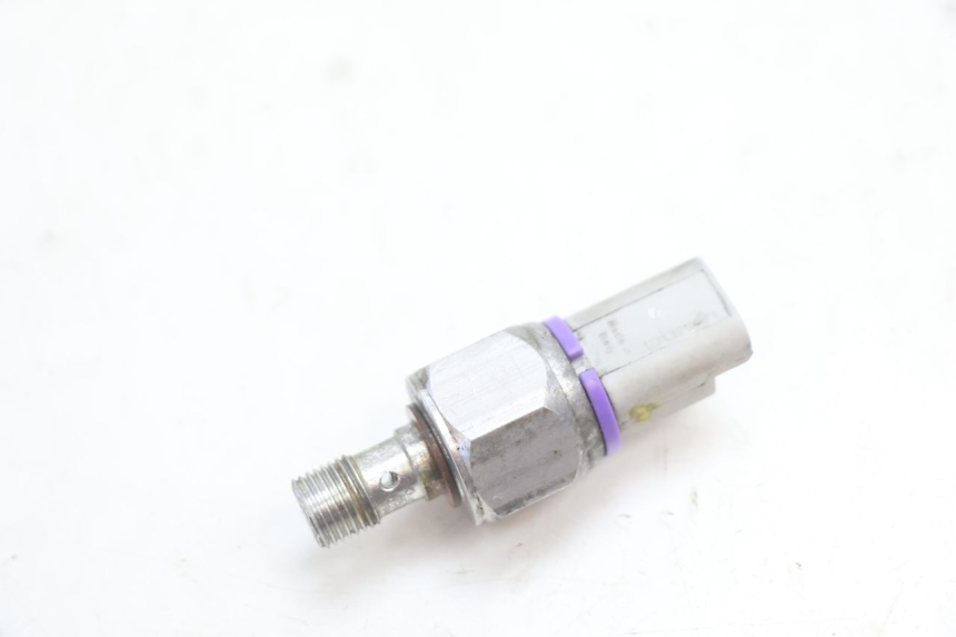 photo de OLIEDRUKSENSOR REMMEN PIAGGIO MP3 LT 300 (2010 - 2016) - Detail van het onderdeel