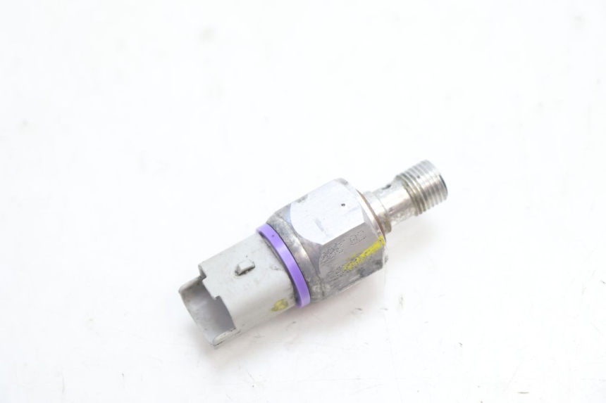 photo de OLIEDRUKSENSOR REMMEN PIAGGIO MP3 LT 300 (2010 - 2016) - Zoom op gebruiksstaat