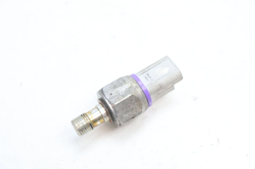 photo de OLIEDRUKSENSOR REMMEN PIAGGIO MP3 LT 400 (2007 - 2012) - Detail van het onderdeel