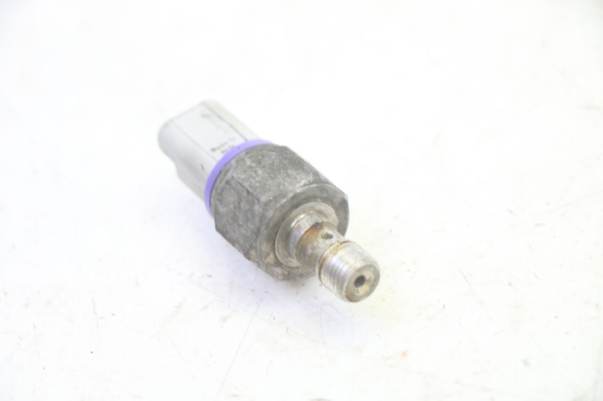 photo de OLIEDRUKSENSOR REMMEN PIAGGIO MP3 RL 250 (2006 - 2010) - Andere kijkhoek