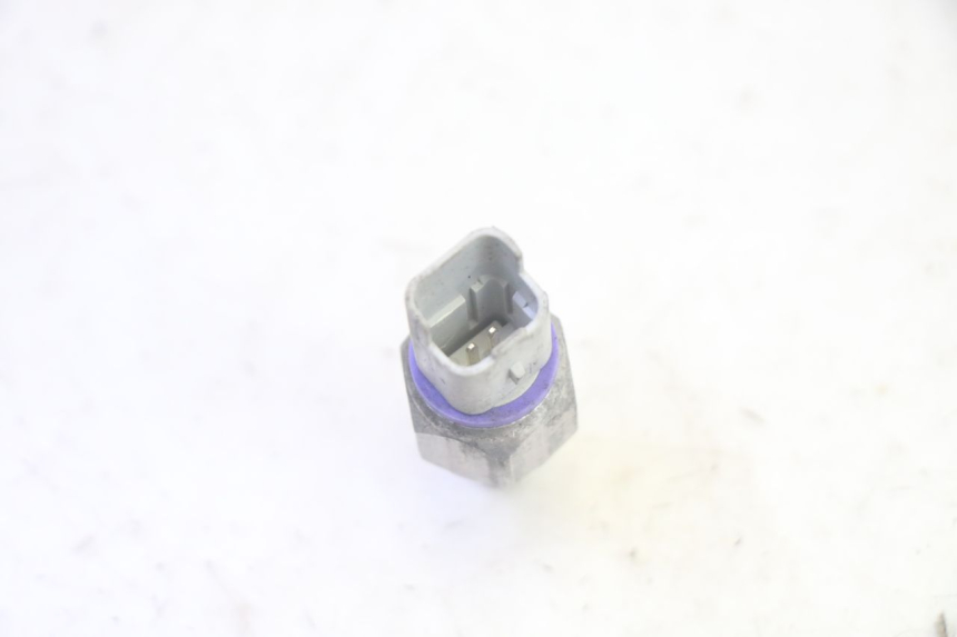 photo de OLIEDRUKSENSOR REMMEN PIAGGIO MP3 500 (2016 - 2018) - Zoom op gebruiksstaat