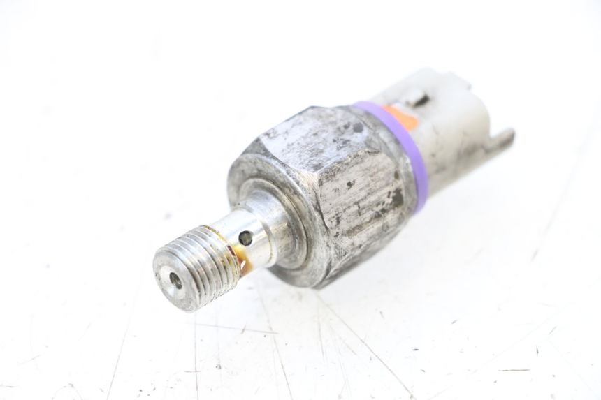 photo de OLIEDRUKSENSOR REMMEN PIAGGIO MP3 RL 250 (2006 - 2010) - Detail van het onderdeel