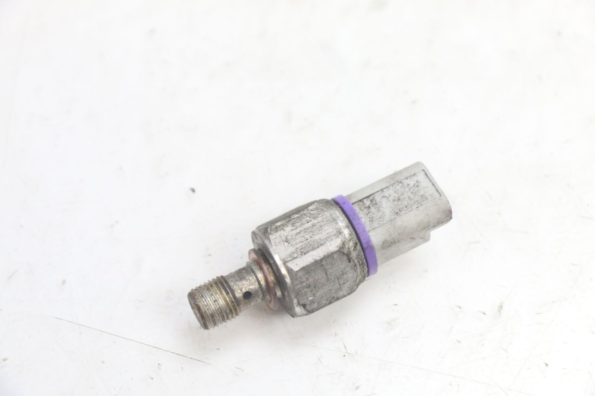 photo de OLIEDRUKSENSOR REMMEN PIAGGIO MP3 125 (2006 - 2014) - Detail van het onderdeel