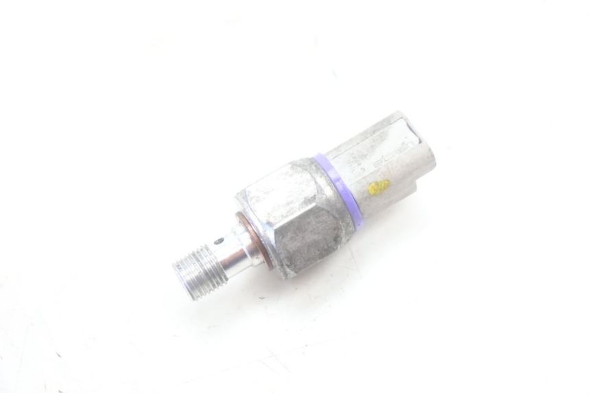 photo de OLIEDRUKSENSOR REMMEN PIAGGIO MP3 500 (2016 - 2018) - Detail van het onderdeel